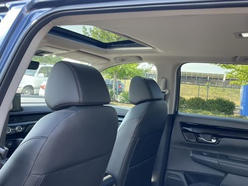 Used 2025 Honda CR-V EX-L image 16