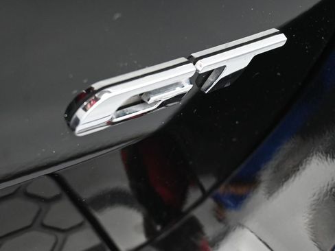 Used 2022 Dodge Durango GT image 40