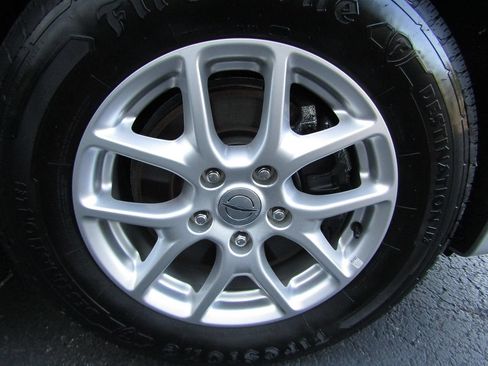 Used 2022 Chrysler Voyager LX FWD image 34