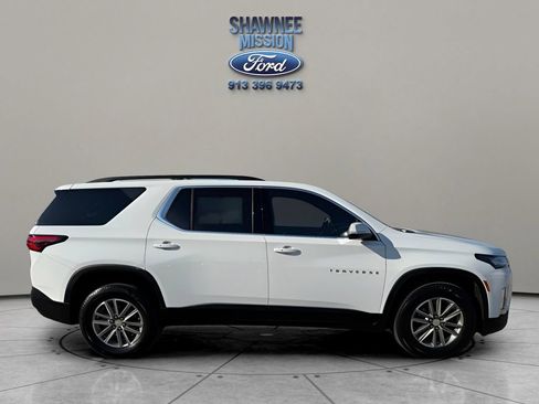 Used 2023 Chevrolet Traverse LT image 4