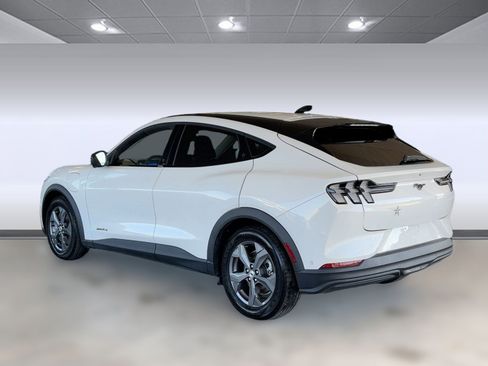 Used 2023 Ford Mustang Mach-E Select image 3