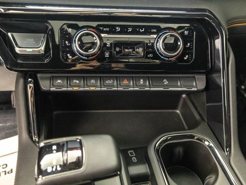 Used 2023 GMC Sierra 1500 AT4 w/ AT4 Premium Package AWD/4WD image 28