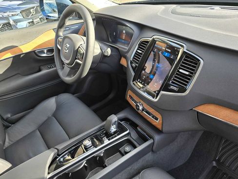 Certified 2024 Volvo XC90 T8 Plus w/ Protection Package Premier image 10