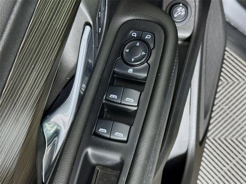 Certified 2024 GMC Terrain SLE w/ Driver Convenience Package FWD image 18