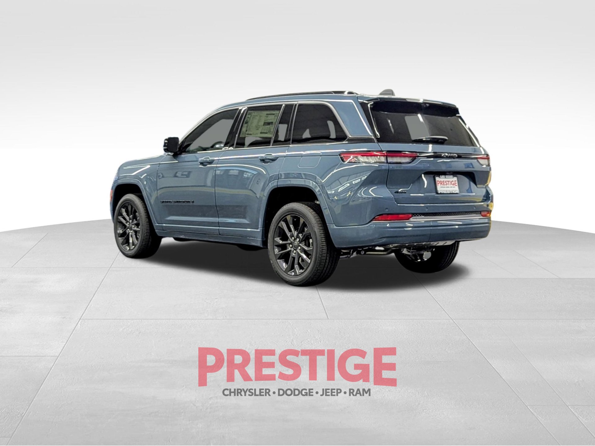 New 2026 Jeep Grand Cherokee Limited AWD/4WD image 9