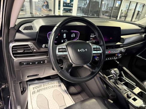Used 2025 Kia Telluride S image 28