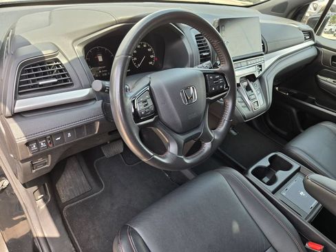 Used 2025 Honda Odyssey Sport-L image 11