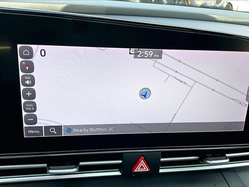 Used 2022 Hyundai Elantra Limited w/ Preferred Accessory Package image 35