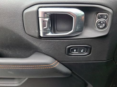 Used 2023 Jeep Gladiator Mojave w/ Cold Weather Group AWD/4WD image 16
