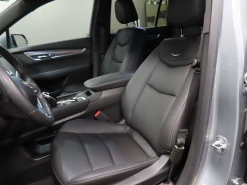 Used 2024 Cadillac XT6 Luxury FWD image 17