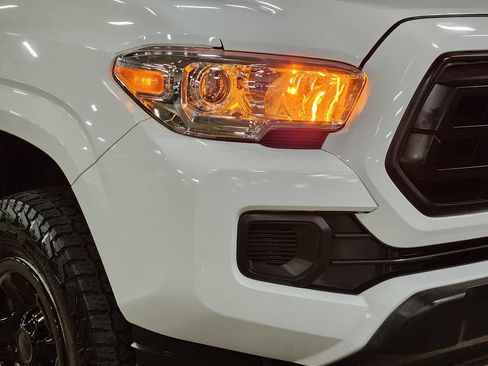 Used 2021 Toyota Tacoma SR RWD image 15