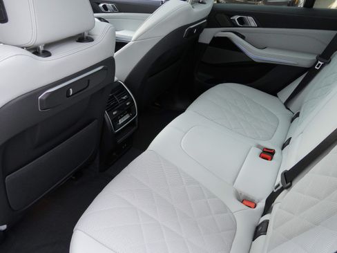 Used 2026 BMW X5 sDrive40i w/ M Sport Package RWD image 33