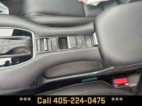 Used 2025 Honda HR-V EX-L image 15