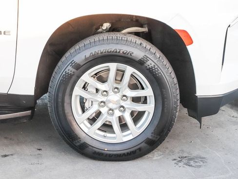 Used 2024 Chevrolet Tahoe LT RWD image 11