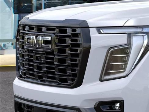 New 2026 GMC Yukon XL Denali Ultimate AWD/4WD image 13