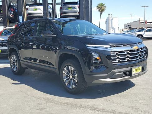 New 2026 Chevrolet Equinox LT image 3