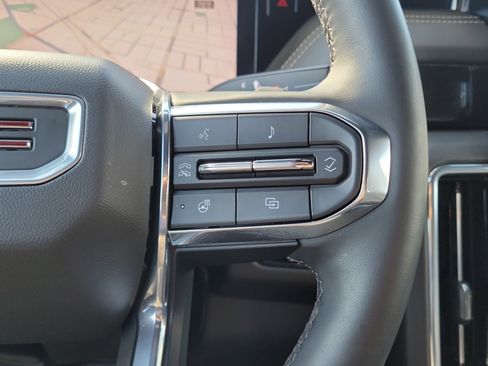 Used 2025 GMC Yukon XL Elevation image 19