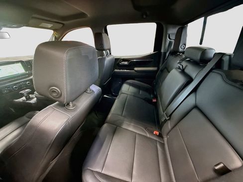 Used 2024 GMC Sierra 1500 SLT w/ SLT Premium Plus Package AWD/4WD image 25