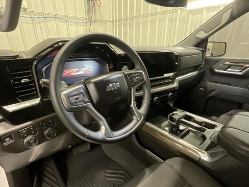 Used 2025 Chevrolet Silverado 1500 RST image 9