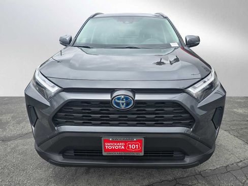 Used 2022 Toyota RAV4 XLE w/ Convenience Package AWD/4WD image 8