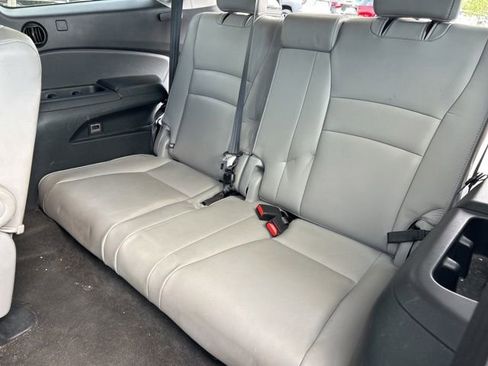 Used 2021 Honda Pilot Touring image 13