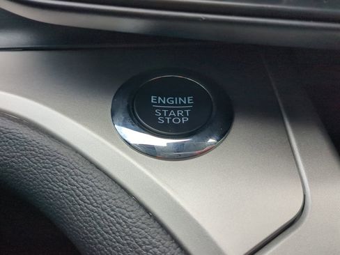 Certified 2022 Ford Explorer XLT image 25