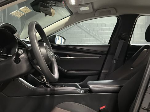 Used 2024 MAZDA MAZDA3 s FWD image 10