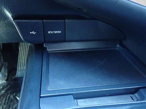 Used 2020 Toyota Camry SE FWD image 21