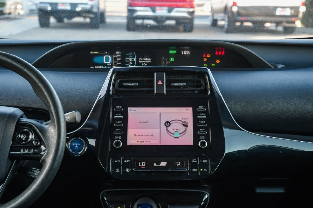 Used 2020 Toyota Prius LE FWD image 13