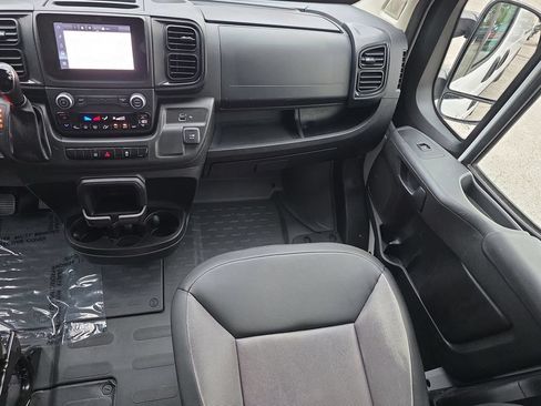 Used 2025 RAM ProMaster 2500 w/ Convenience Group FWD image 21