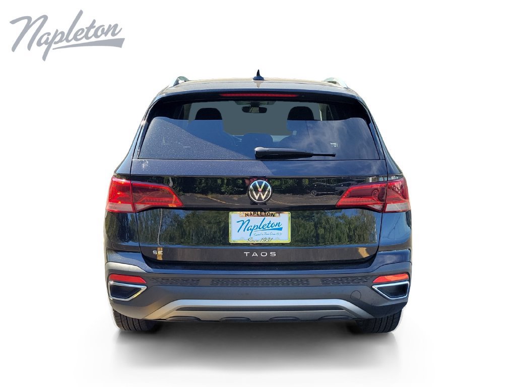 Used 2024 Volkswagen Taos SE FWD image 4