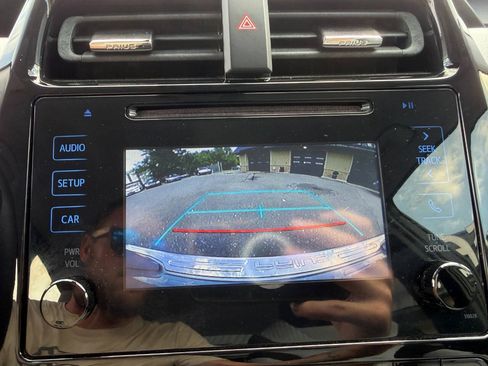 Used 2017 Toyota Prius One FWD image 20