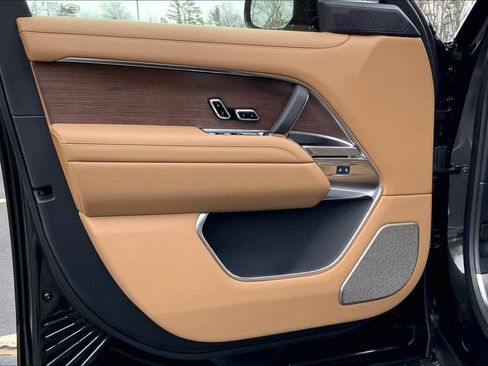 New 2026 Land Rover Range Rover Autobiography AWD/4WD image 11