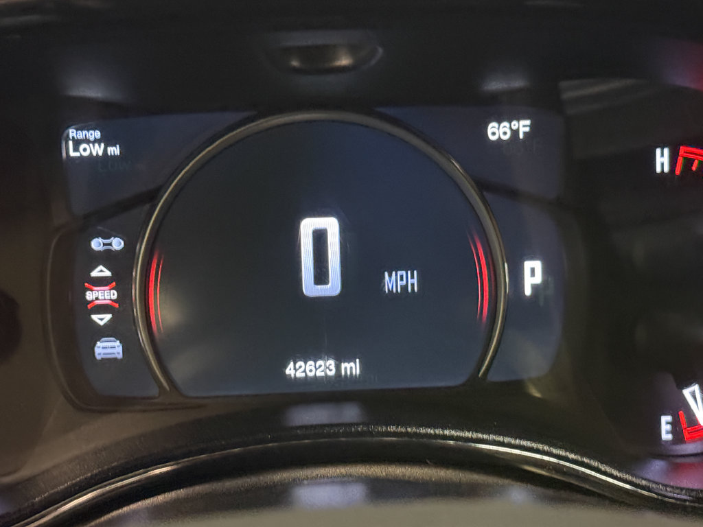 Used 2022 Dodge Durango R/T w/ Tow 'N Go Package AWD/4WD image 79