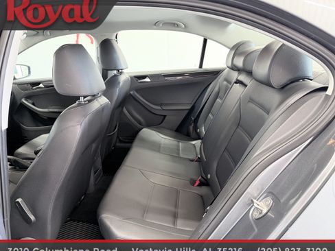 Used 2017 Volkswagen Jetta SEL FWD image 12