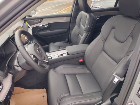 New 2026 Volvo XC90 B6 Ultra image 13