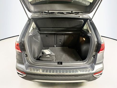 Used 2023 Volkswagen Taos SE image 27