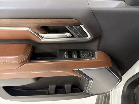 Used 2024 GMC Sierra 2500 Denali Ultimate image 15