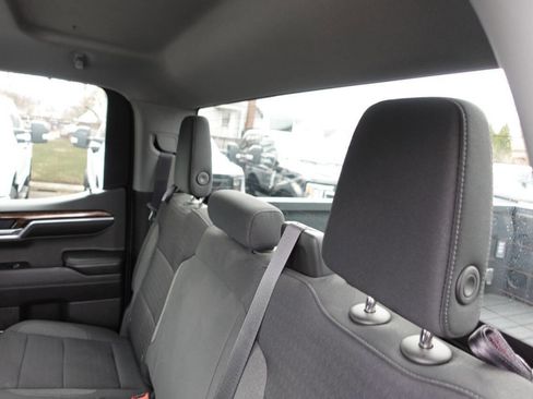 Used 2022 GMC Sierra 1500 Elevation image 23