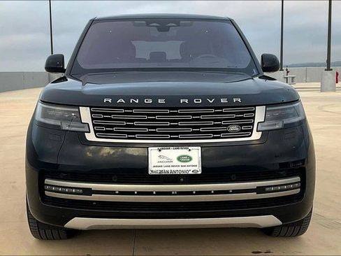 Certified 2023 Land Rover Range Rover SE image 2