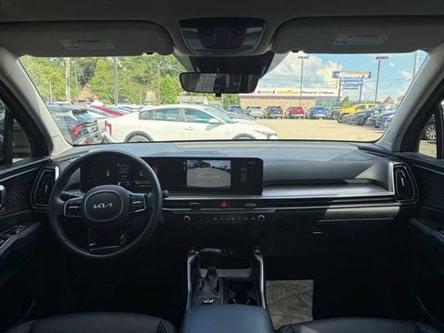 Certified 2025 Kia Sorento S FWD image 31