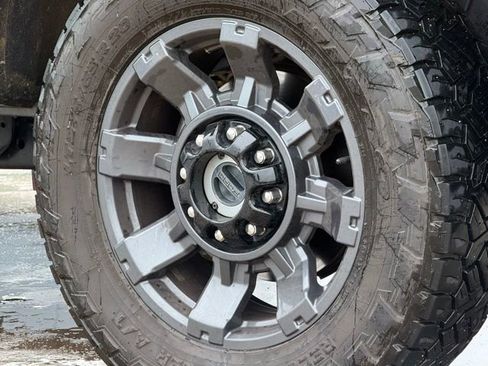 Used 2023 Ford F250 Lariat w/ Sport Appearance Package AWD/4WD image 13
