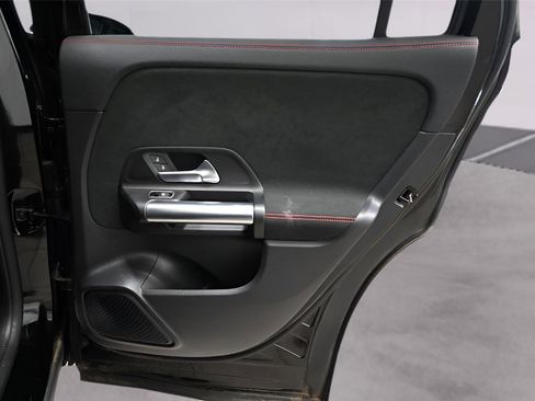 Used 2022 Mercedes-Benz GLA 250 4MATIC image 18