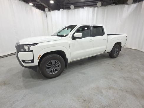 Used 2025 Nissan Frontier SV w/ SV Convenience Package AWD/4WD image 2