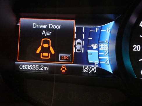 Used 2020 Ford Edge SEL FWD image 39