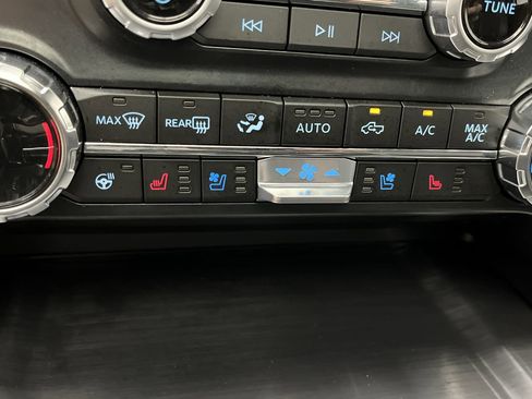 Used 2023 Ford F150 Lariat w/ Equipment Group 502A High image 24