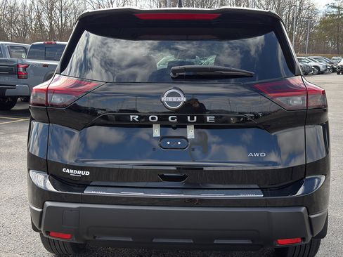 New 2026 Nissan Rogue SV AWD/4WD image 13