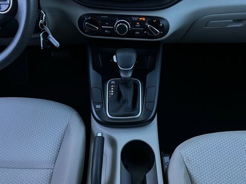 Used 2025 Kia Soul LX w/ LX Technology Package image 13