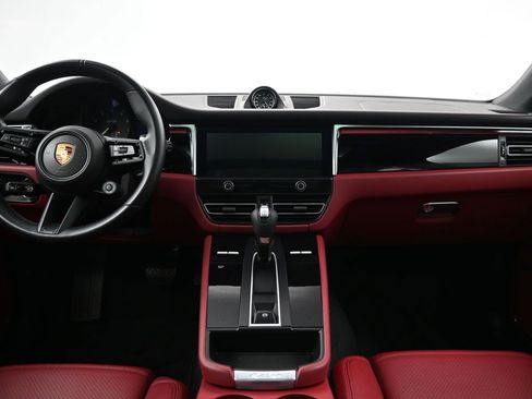 Used 2022 Porsche Macan GTS image 9