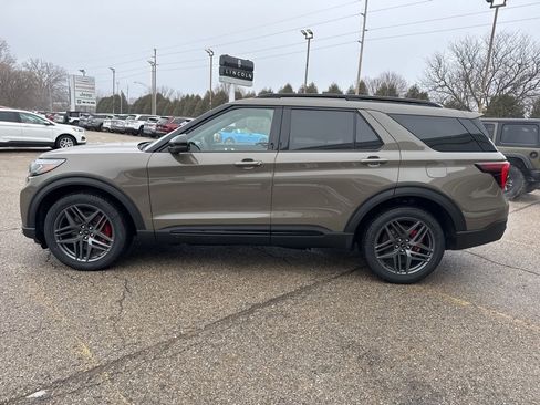 New 2026 Ford Explorer ST w/ Sun And Sound Package AWD/4WD image 4